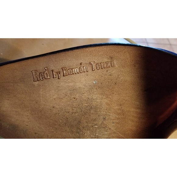 Vintage 80's Navy Pumps by Ramon Tenza RED Made in Spain Sz 8 Gold Cut Out Heel - Picture 7 of 8